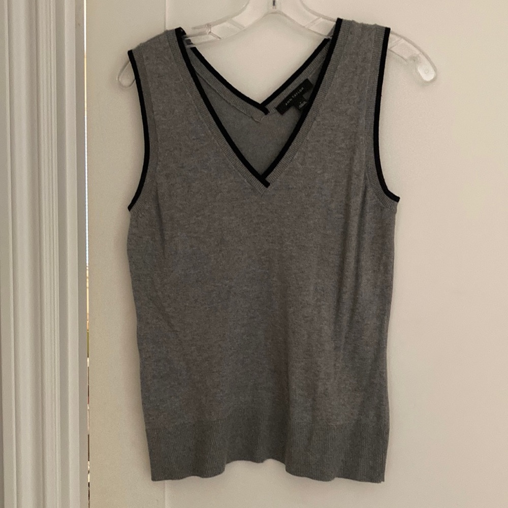 Sweater vest